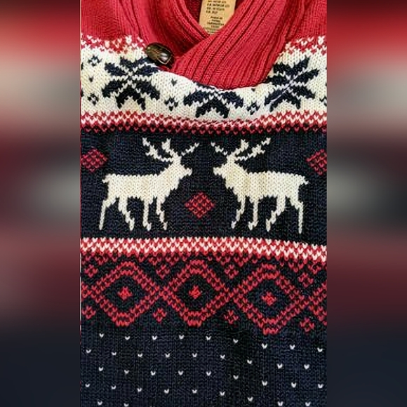Kids Holiday Christmas Sweater 🎄 - Picture 2 of 3